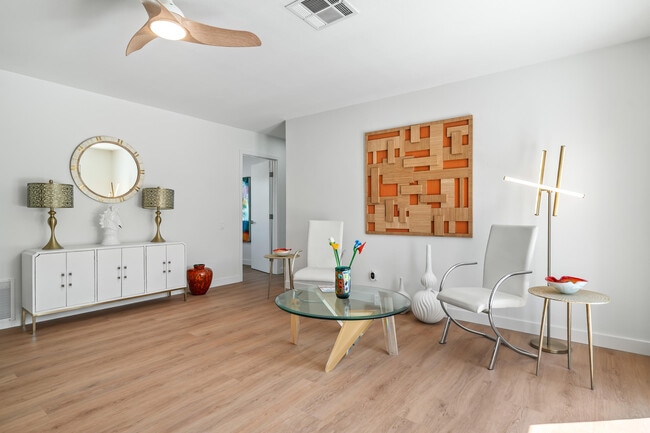 Photo - 2627 N Cerritos Rd