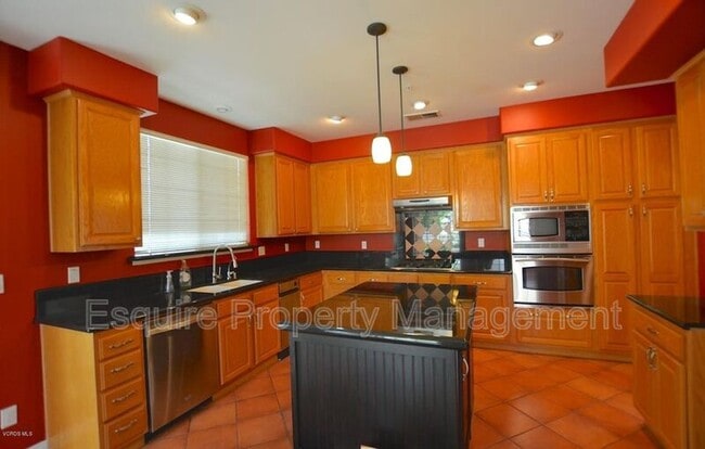 Photo - 2340 Fairway Ct
