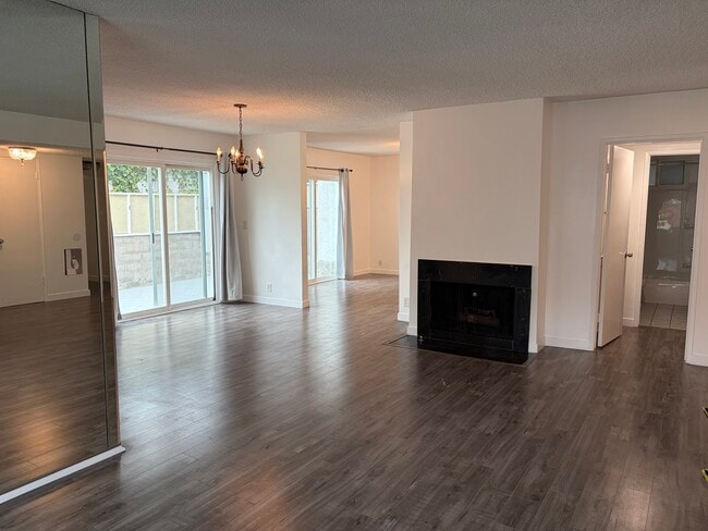 Photo - 2346 Kerwood Ave Unit #1