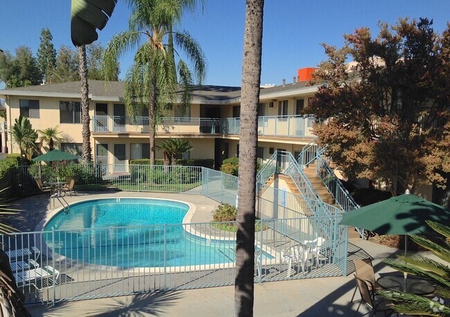 Building Photo - Weddington Gardens Rental