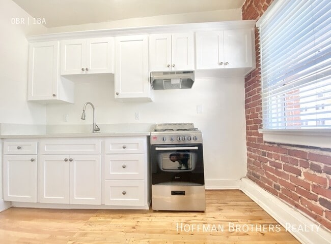 Photo - 523 Westmoreland Ave Unit 106