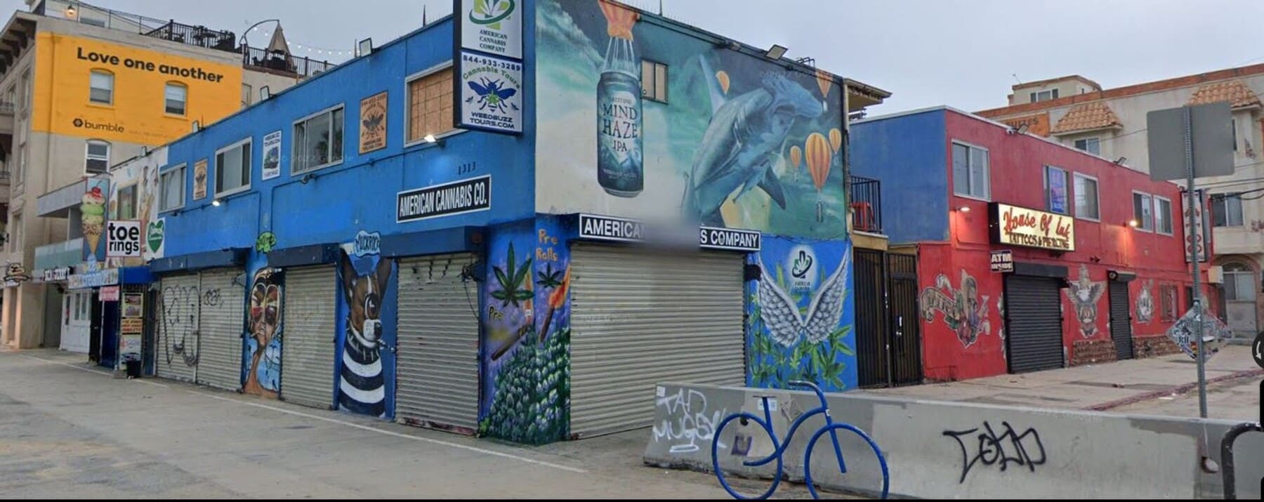 Studio on the Venice Beach Boardwalk - MOV... - Studio on the Venice Beach Boardwalk - MOV... Apartment Unit 17