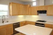 Photo - 3 Bd/3.5 Ba townhome w balcony & attached 2 car garage ~ Bishop