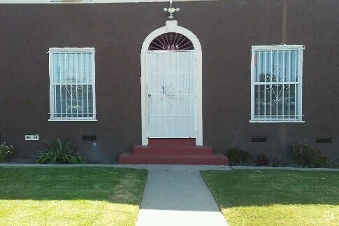 Building Photo - 1307 S Long Beach Blvd Unit 1/2 Rental