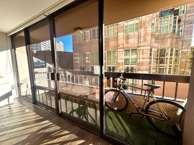 Photo - 10590 Wilshire Blvd Unit 302