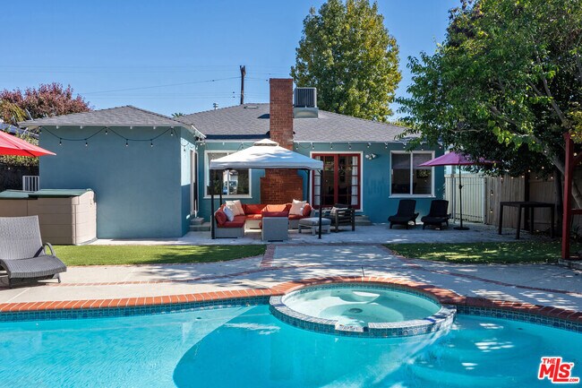 Photo - 4909 Van Noord Ave House