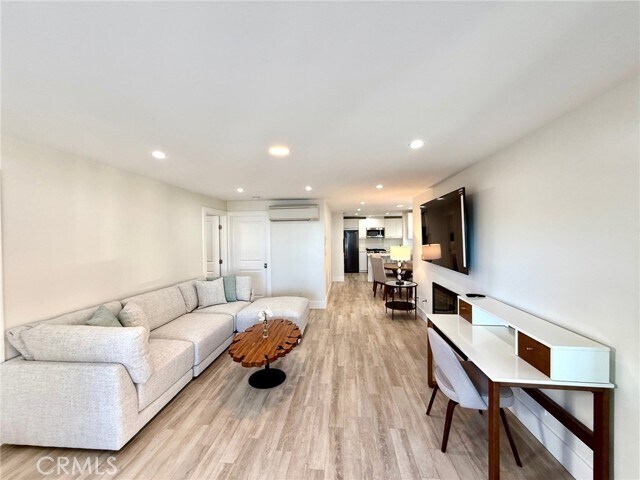 Photo - 827 Cliff Dr