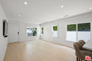 Photo - 619 Westmount Dr House