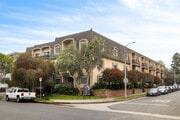 8200 Redlands St - La Maison