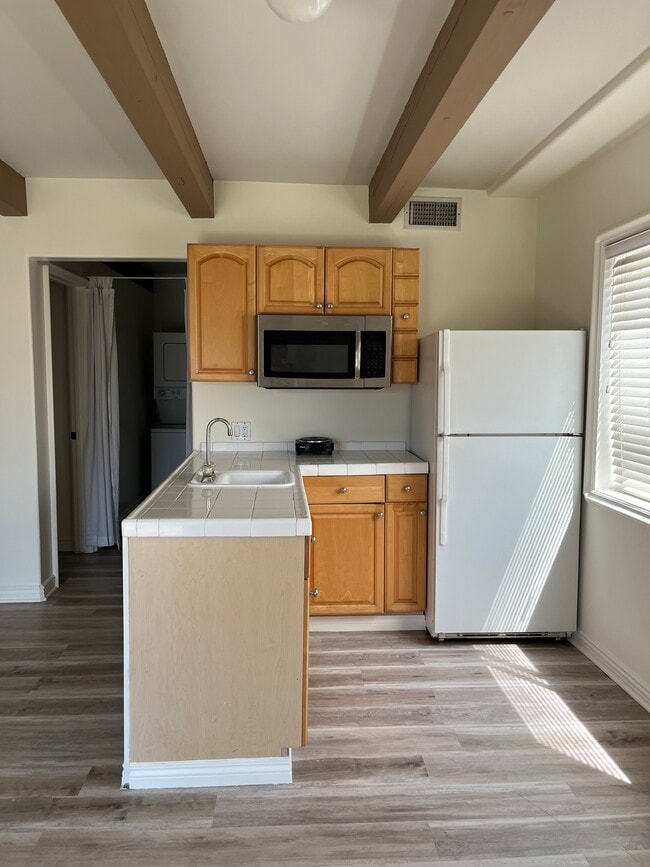 Photo - 535 Loma Vista St Unit GST