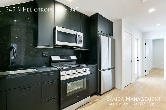Building Photo - 345 Heliotrope Dr Unit 345