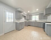 Photo - Newly Renovated Home for Rent in Thousand ...