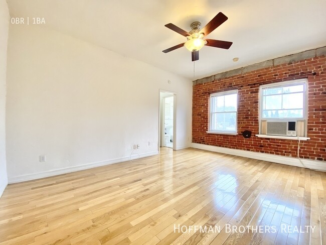Photo - 800 N Las Palmas Ave Unit 102