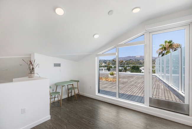 Photo - Fusion Hollywood