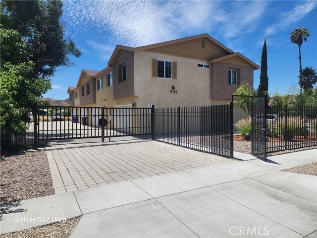 Photo - 1199 W 41st St Townhome
