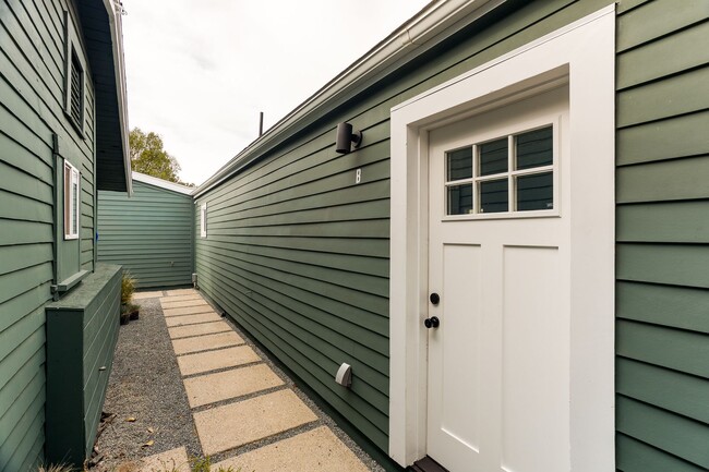 Photo - 126 1/2 Franklin Ct Unit 126 Franklin Ct #B