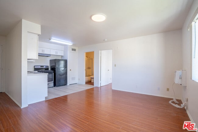 Photo - 820 S St Andrews Pl Unit 304