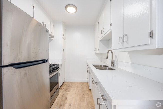 2BR, 1BA - 822SF - Kitchen - 5330 Corteen Apartments