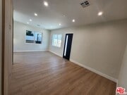 Photo - 13540 Hamlin St