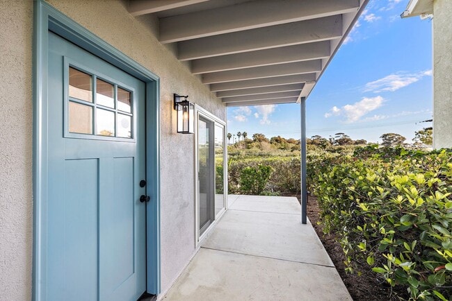 Building Photo - 213 Avenida Lobeiro Unit A