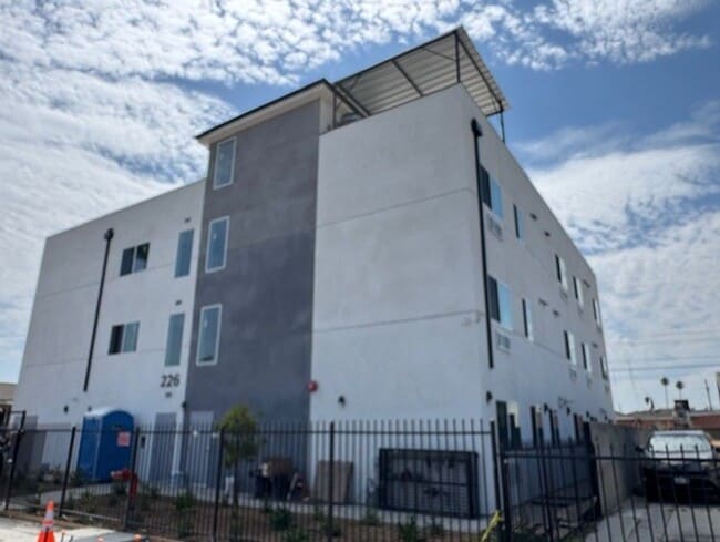 Building Photo - 226 W 87th St Unit 105 Rental