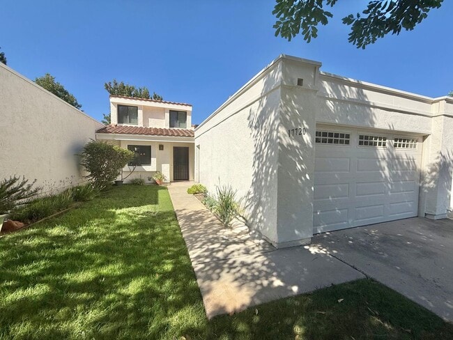 Building Photo - Beautifully Remodeled Home with an Extra L...