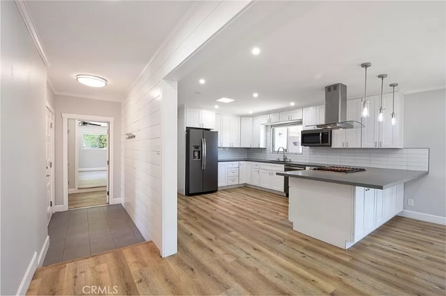 Photo - 835 Magarian Rd