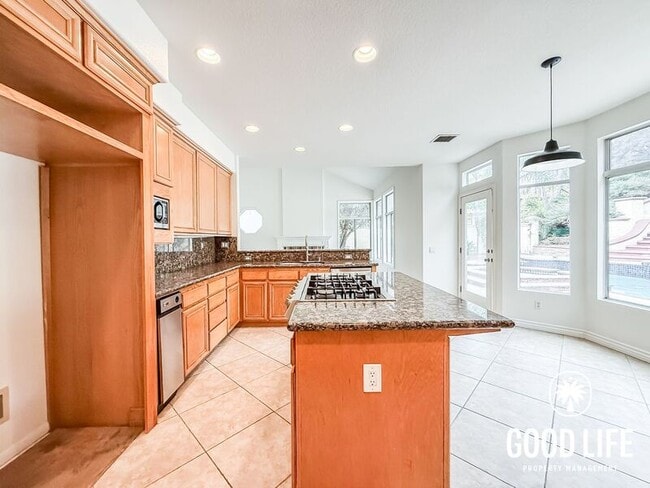 Photo - 709 S Hidden Creek Cir