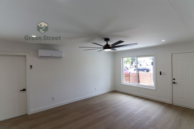 Photo - 6831 Amherst St