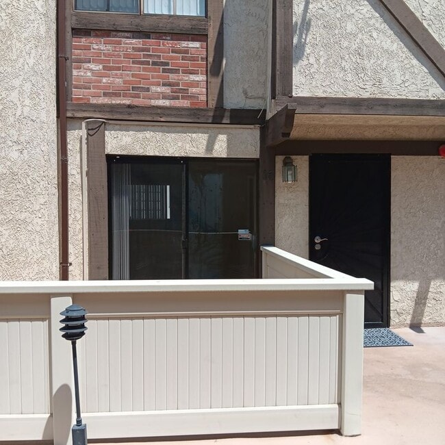 Building Photo - 1419 W 179th St Rental