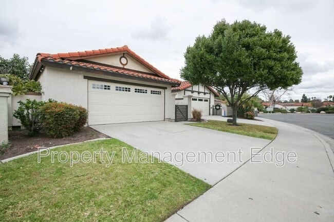 Photo - 254 Oleander Dr