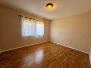 Photo - Excellent Location! 4Bed 2Bath Wood Floori... House