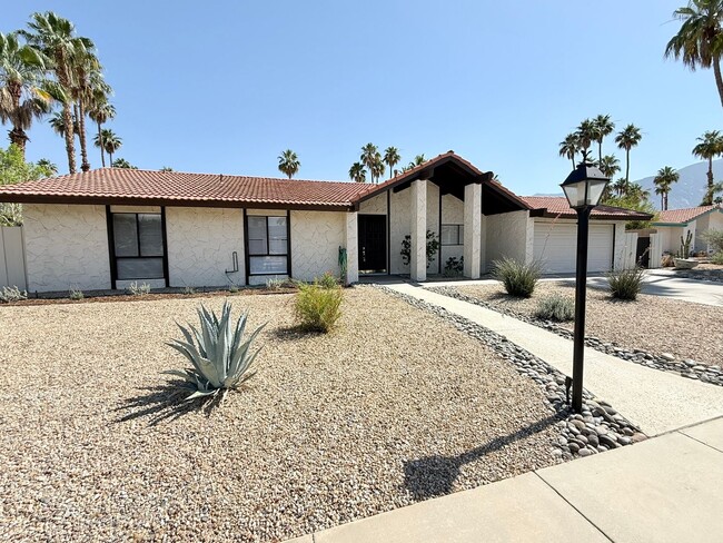 Photo - Spacious Pool Home In the Desired Los Comp...