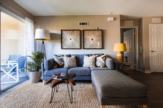 Photo - Axiom La Jolla