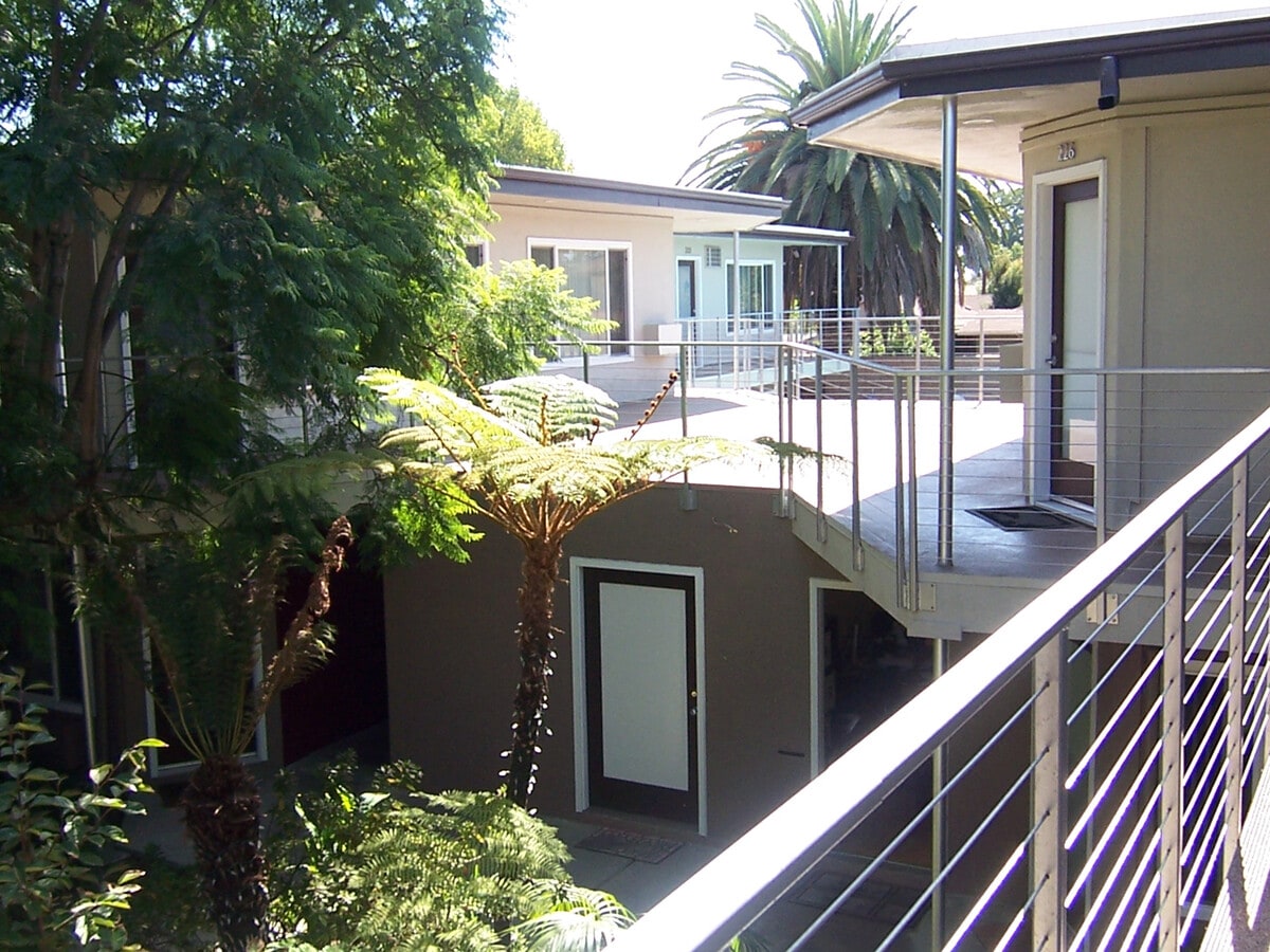 Photo - 1520 W Carson St