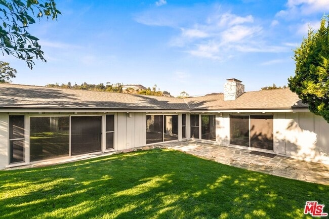 Photo - 1127 Angelo Dr