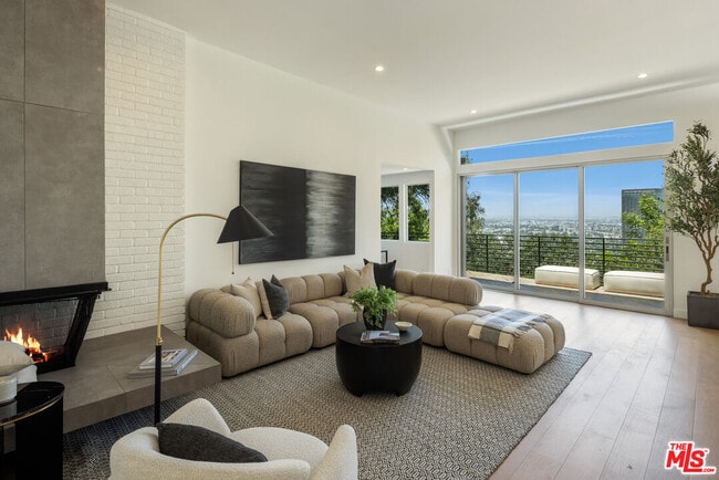 Photo - 3564 Multiview Dr