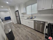 Photo - 868 N Edgemont St