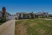 Photo - 8339 Kenyon Ave
