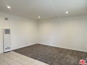 Photo - 2400 Vanderbilt Ln Unit 2400B