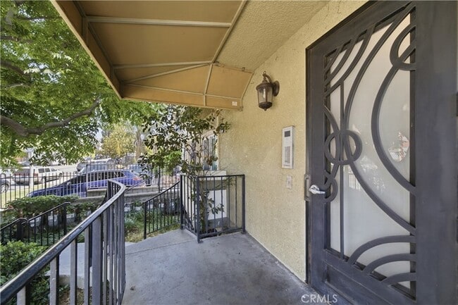 Photo - 1554 N Hobart Blvd Unit 2
