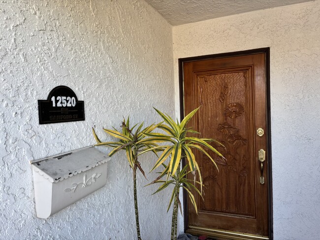 Photo - 12520 Sanford St