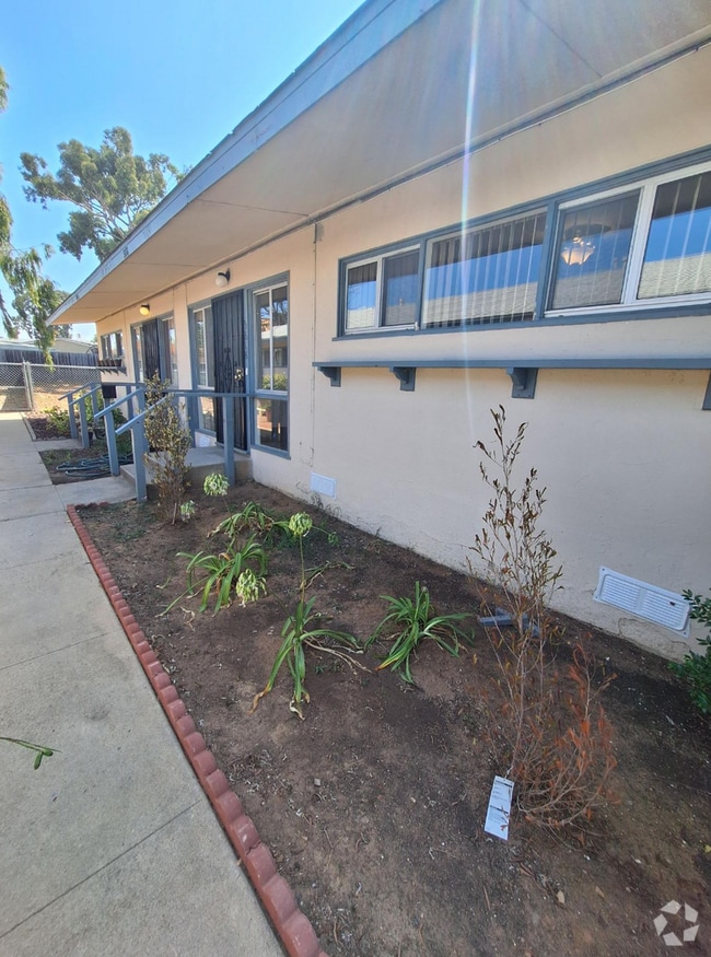 Building Photo - 3818 Merrimac Ave Rental
