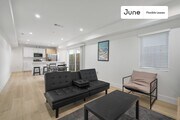 Photo - 1321 N June St