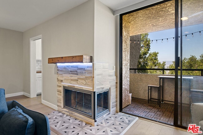 Photo - 4275 Vía Arbolada Unit 205