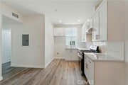 Photo - 11302 Morrison St Apartment Unit 204