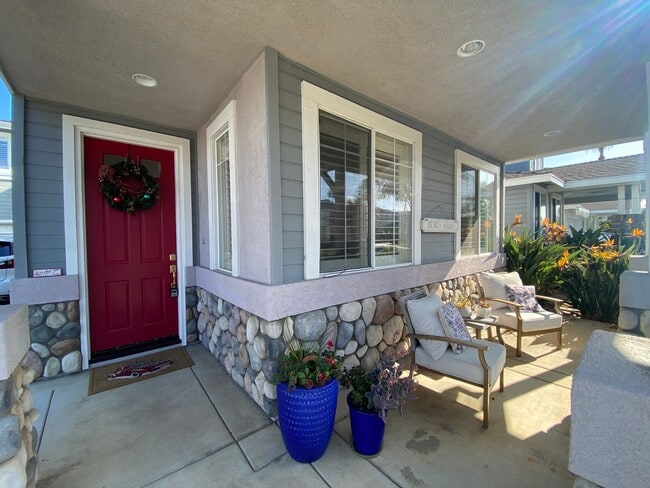 Photo - Beautiful 4 Bd/2.5bth within the Poinsettia Cove Community!