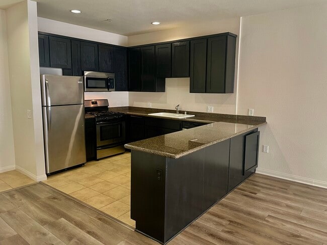 Photo - 5842 Harold Way Unit 202
