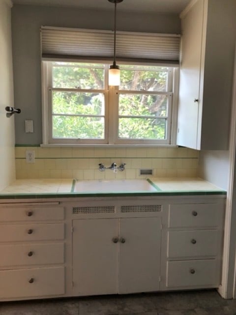 Kitchen - 1025 Locust St Unit 1025