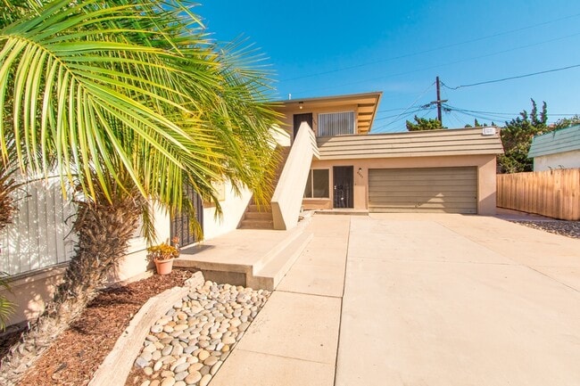 Building Photo - Centrally located 1 Bedroom 1 Bath Apartment Near SDSU & Talmadge! Unit 4481